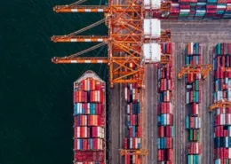Sobrecostes por retrasos en transporte marítimo por demurrage y detention en operaciones internacionales